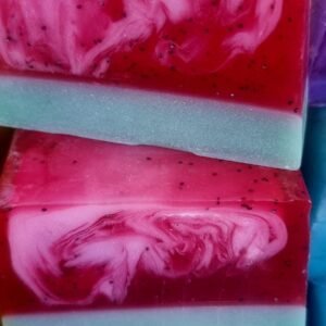 Arbūzo skonio rankų darbo muilas 100 g.
